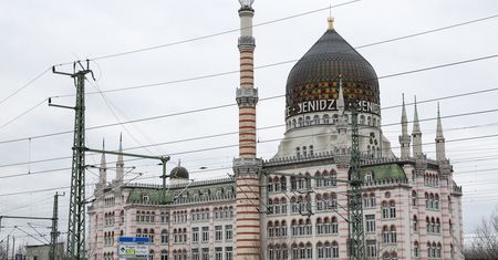 Niemcy: rząd kontroluje arabskie pieniądze dla meczetów