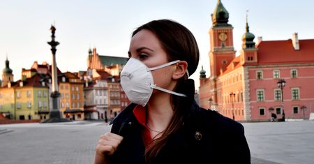 Maseczki ochronne. Sprawdzamy, czy da się je kupić przed czwartkiem