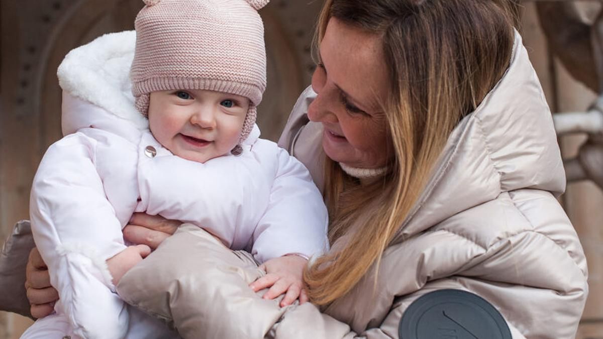 Joanna Kurska pokazała, jak roczna córeczka pomaga jej w przygotowaniach do świąt. Ale z niej cukiereczek