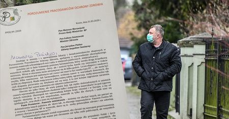 Koronawius w Polsce. Lekarze chcą powszechnego obowiązku noszenia maseczek