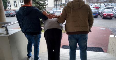 Przewoził marihuanę w schowku samochodowym. Trafił do aresztu w Piasecznie