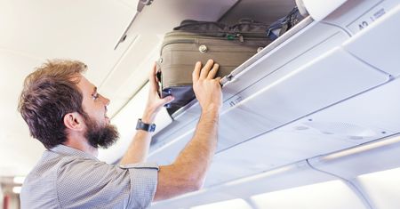 Opłata za schowek w samolocie. Bezpłatny bagaż podręczny już niedługo może być przeszłością