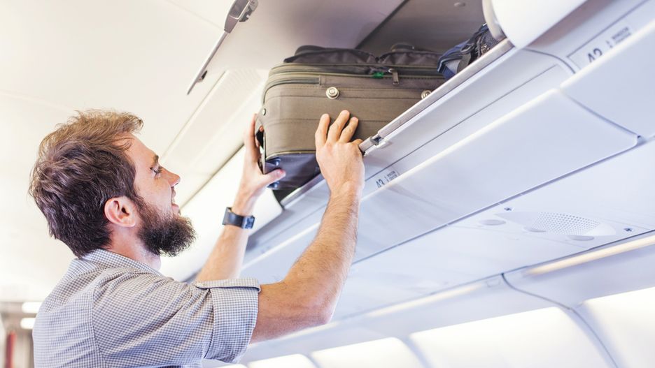 System opracowany przez Diehl Aviation może rozwiązać problem przepełnionych schowków