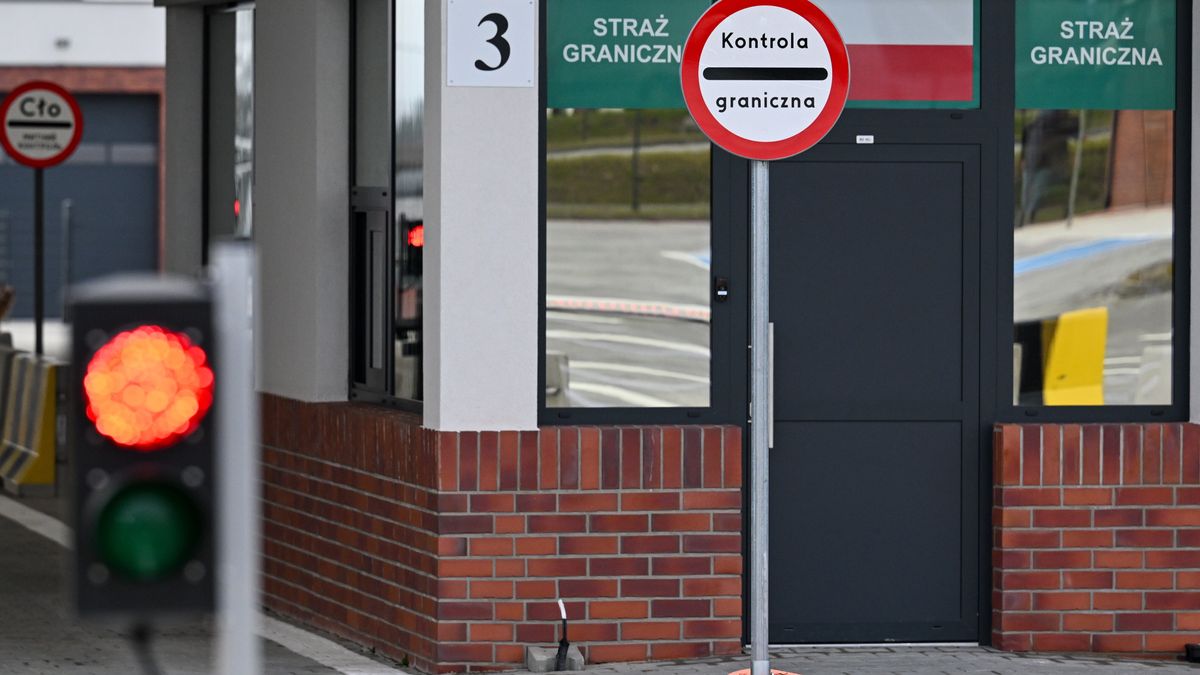 Darek Delmanowicz
drogowe, granica, graniczne, nowe, polsk ukrai�skie, polska ukraina, polsko-ukrai�skie, otwarcie otwarcia, polsko ukrai�ska, polsko-ukrai�ska