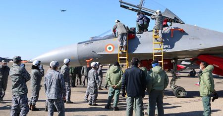 Są w stanie wojny z Rosją. Ich piloci badają indyjskie myśliwce Su-30MKI