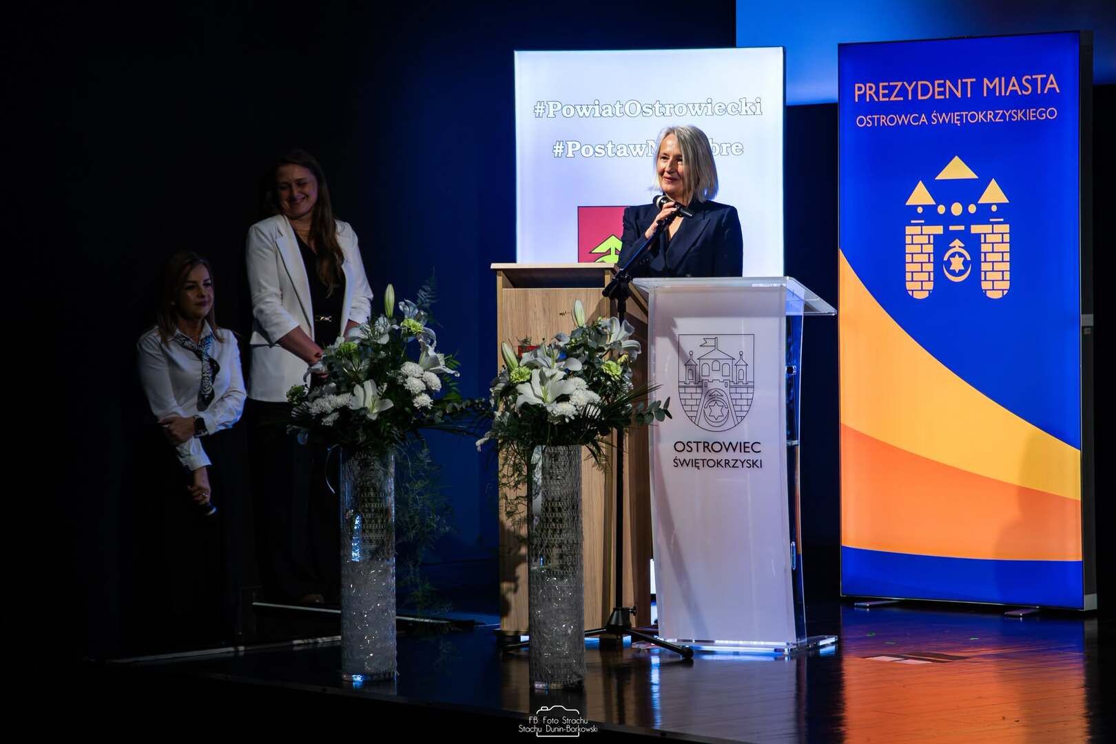 Święto ostrowieckiej oświaty. Były gratulacje, podziękowania i nagrody