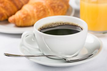 Kawa może wydłużać życie. Naukowcy stawiają jednak jeden warunek