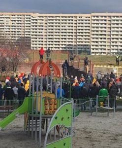 Jastrzębie Zdrój. Protest kibiców przeciwko obostrzeniom. Przyszli pod stadion