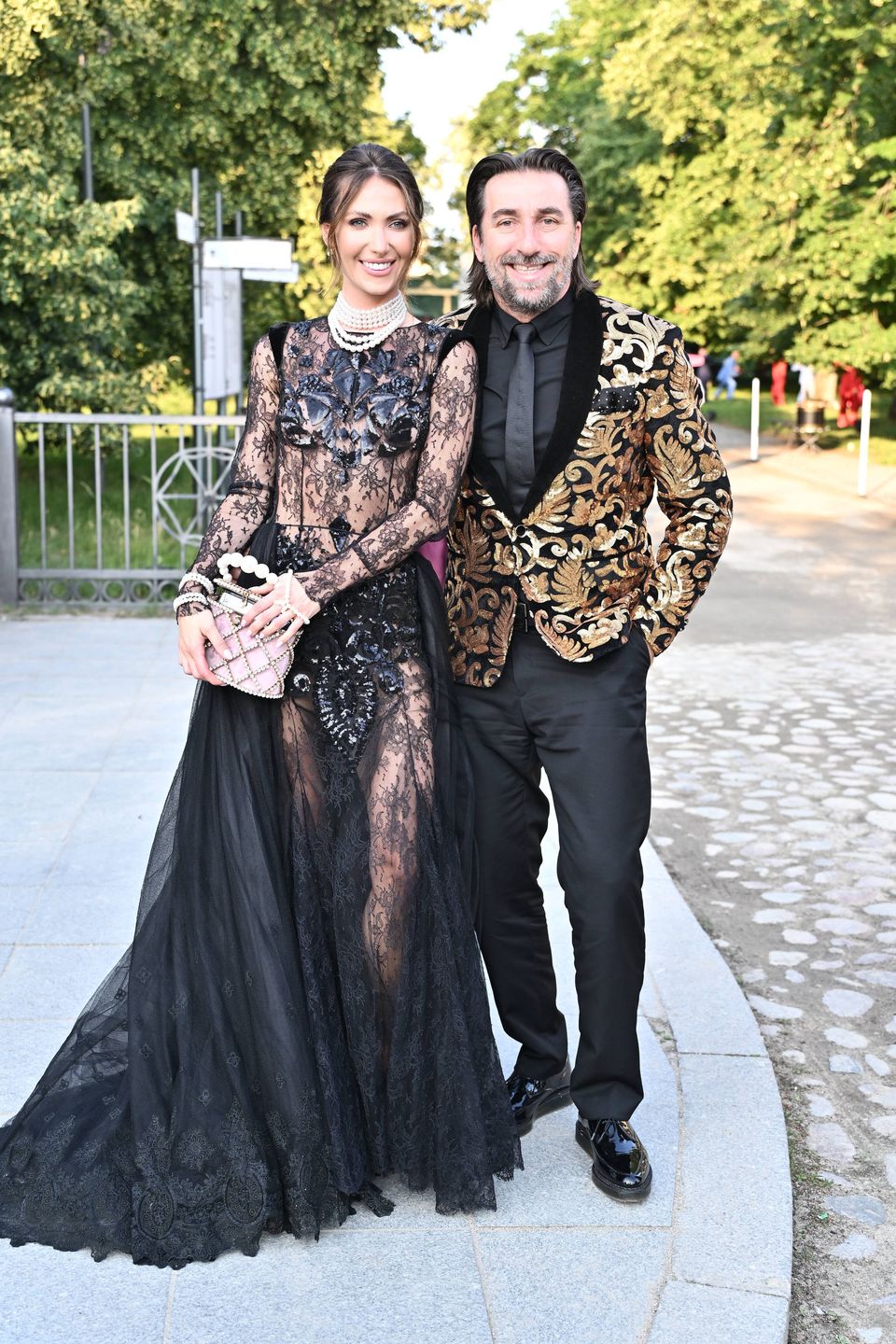 Gwiazdy meldują się na balu u Omeny Mensah i Rafała Brzoski