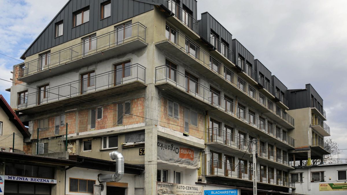 Blok nad warsztatem przy ul. Centralnej w Krakowie