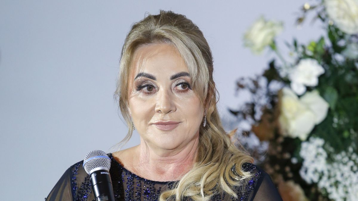 scena z: Danuta Martyniuk, SK:, , Kalina Ben Sira (klinika La Perla) i Danuta Martyniuk na pokazie mody, fot. Podlewski/AKPALa Perla, pokaz mody, Pokaz mody Marzeny Kuleszy, Danuta Martyniuk