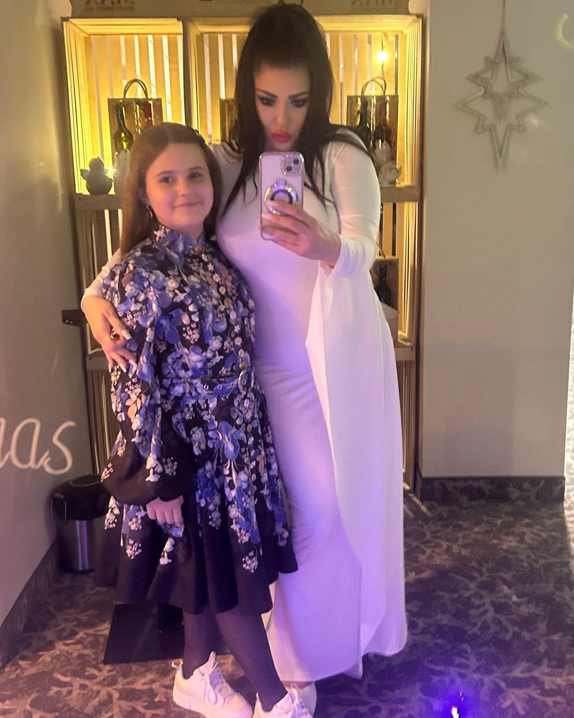 Iwona Węgrowska z córką