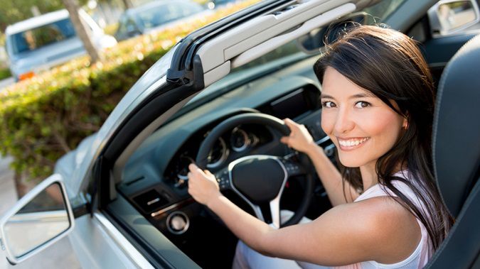 Drive - bezpieczna jazda! Trzymaj ręce na kierownicy i steruj smartfonem 1