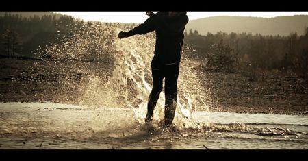 W jaki sposób tani Canon 550D może nagrywać filmy z prędkością 4000 kl./s?