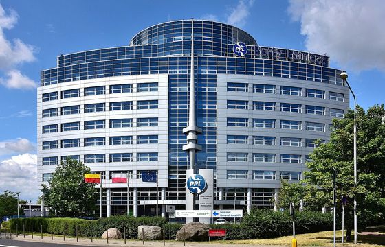 Polskie Porty Lotnicze chcą zmienić logo. Szukają agencji