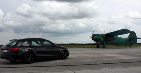 Czarna i niewidzialna: Audi A4 Avant od AVUS Performance