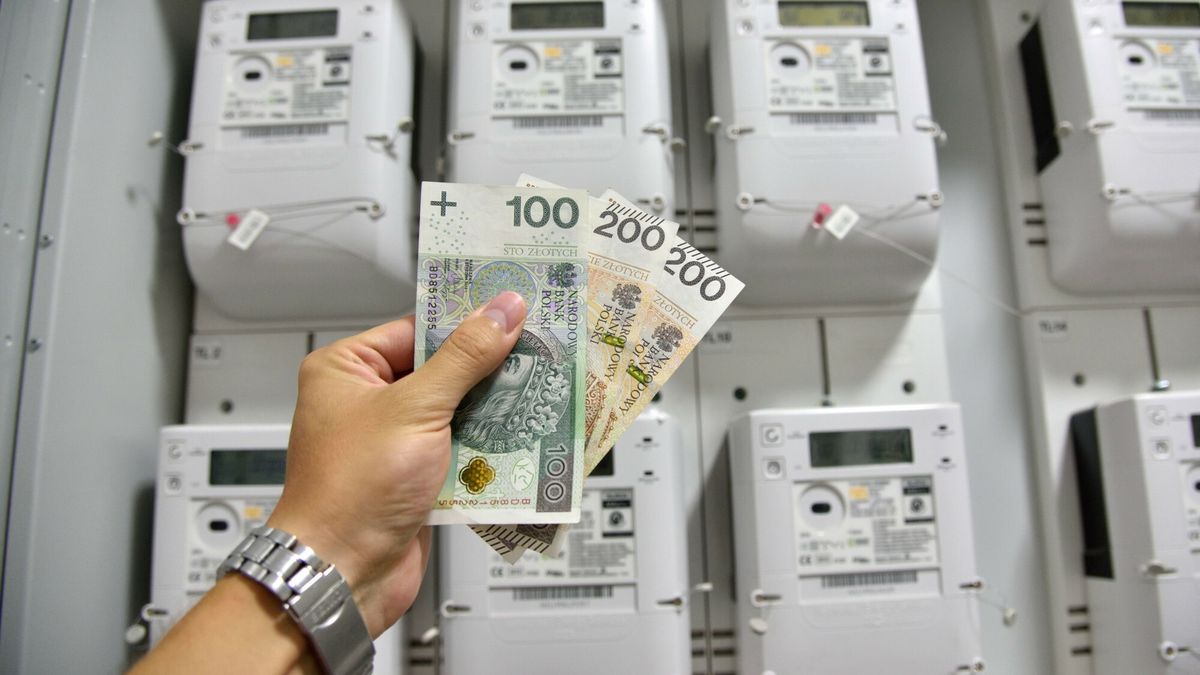 Stock Bart?omiej Magierowski
Fot. Bartlomiej Magierowski/EastNews. Wroclaw 5.07.2022. Nowoczesne liczniki energii elektrycznej i pieniadze.
Bartlomiej Magierowski