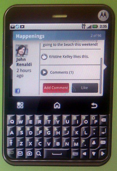Motorola Charm ciekawym Androidem z QWERTY 2