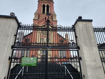 Sosnowiec: Ksiądz, który molestował dzieci trafił do aresztu