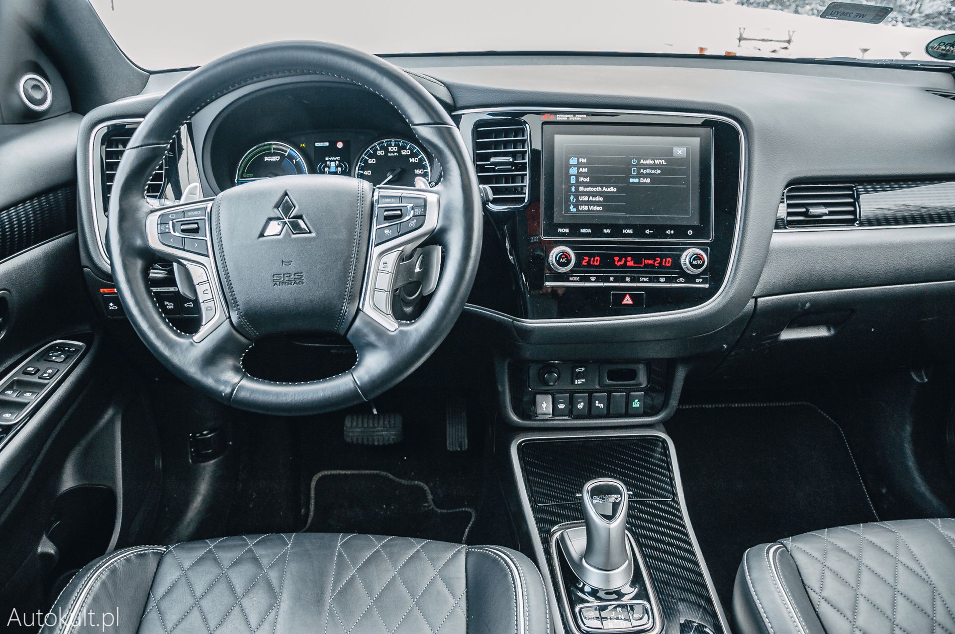 Mitsubishi Outlander PHEV (2021)
