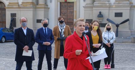 "Zabawa w chowanego" braci Sekielskich. Lewica organizuje protesty pod siedzibą Episkopatu i kościołami w całej Polsce
