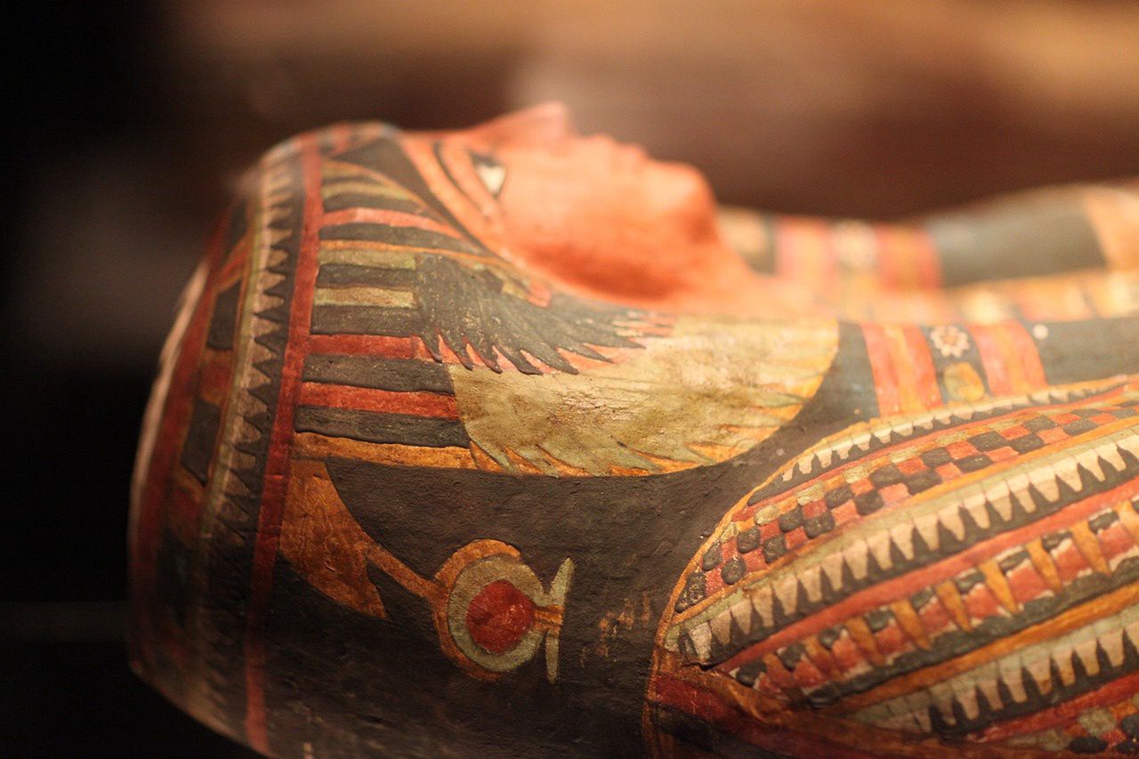 Ancient Egyptian mummy reveals early plague traces