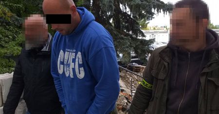 Zadał partnerce dwa ciosy nożem. Kiedy 31-latka umierała, siadł do stołu, aby skończyć jeść pierogi