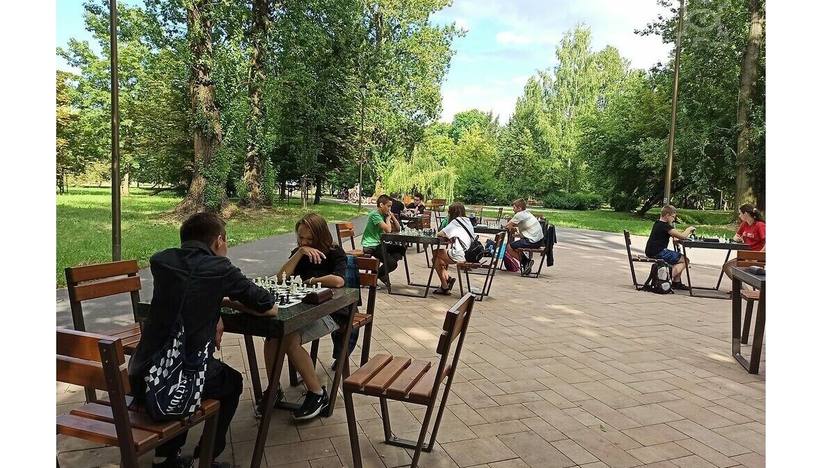 Szachy plenerowe w Parku Ludowym