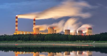 Nagłe wyłączenia największych elektrowni w Polsce. "Jesteśmy na granicy blackoutu"