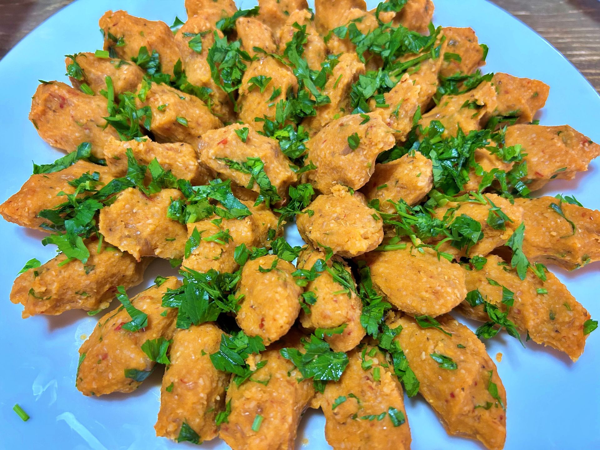 Lentil Patties
View of traditional lentil patties on plate.
YONCA60
patties