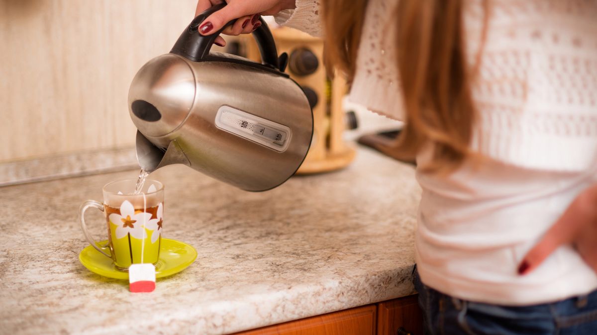 Szybkie gotowanie wody - czajniki bezprzewodowe do 200 zł 1