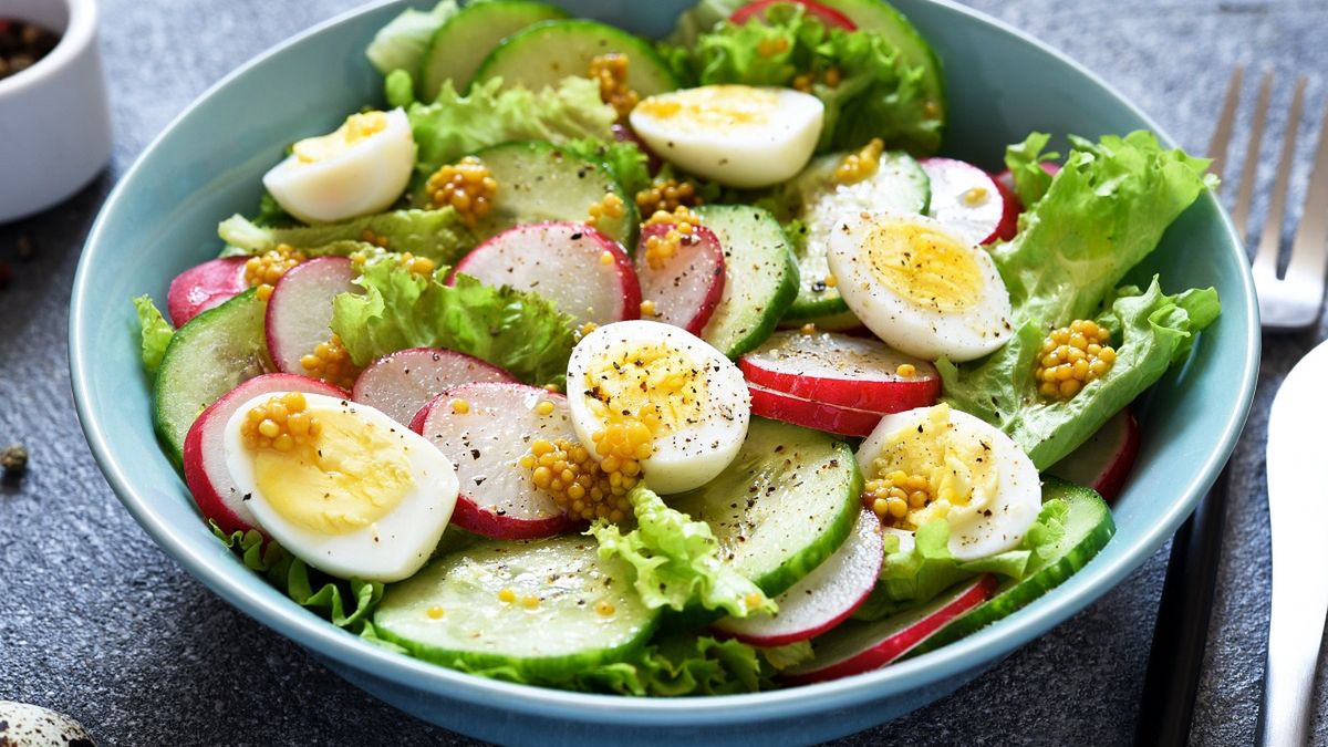 Sałatka z ugotowanych jajek