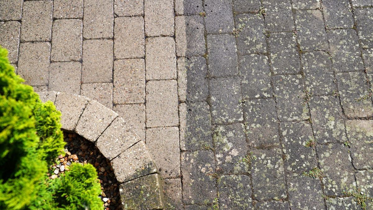 Jak dbać o kostkę brukową?