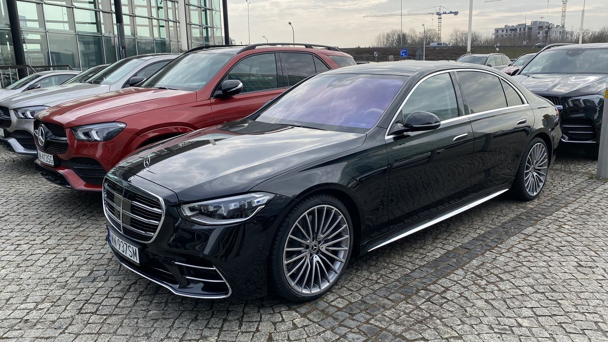 Mercedes utrzymuje się w pierwszej dziesiątce - tuż za Dacią