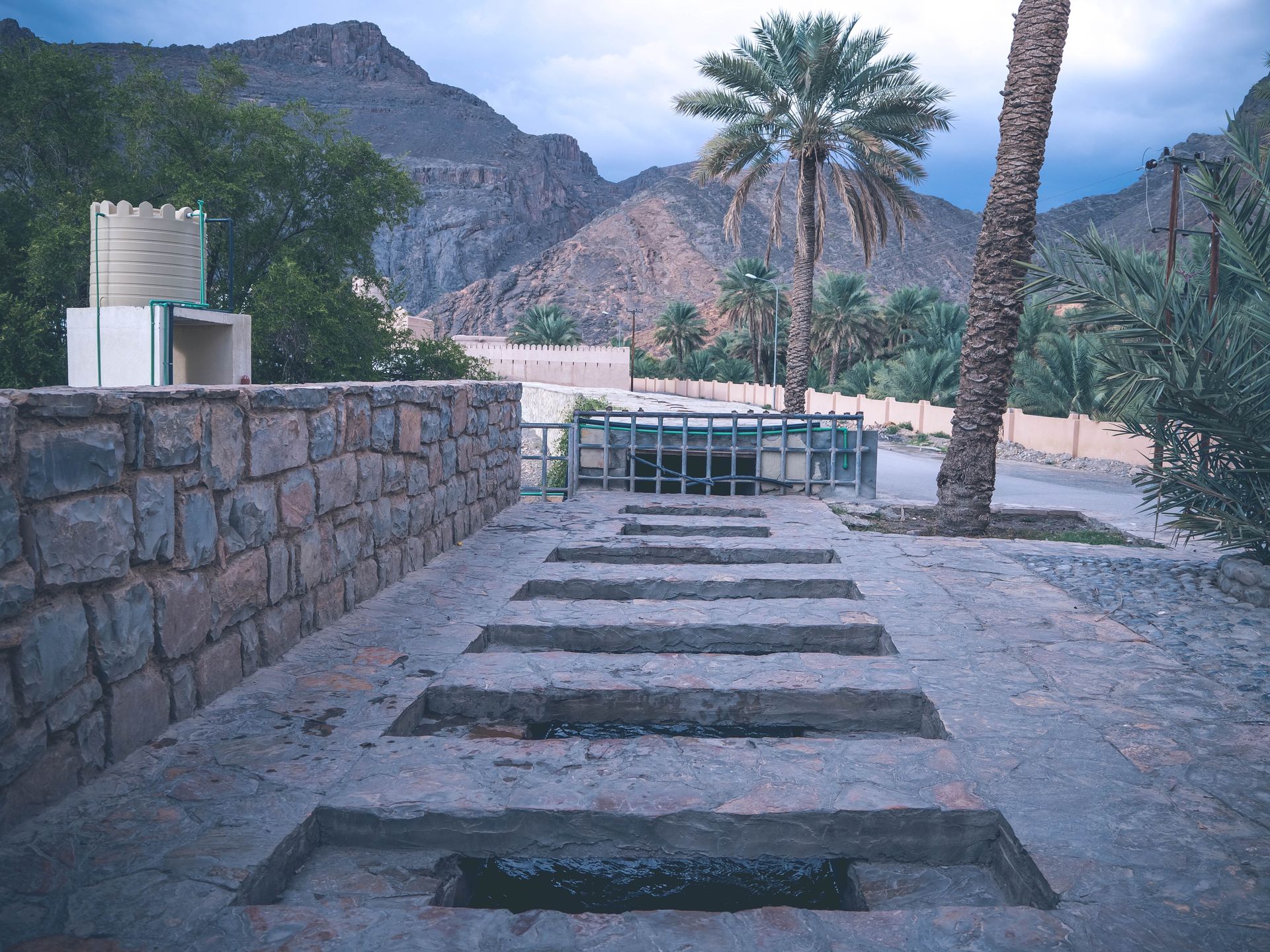 Falaj Daris 