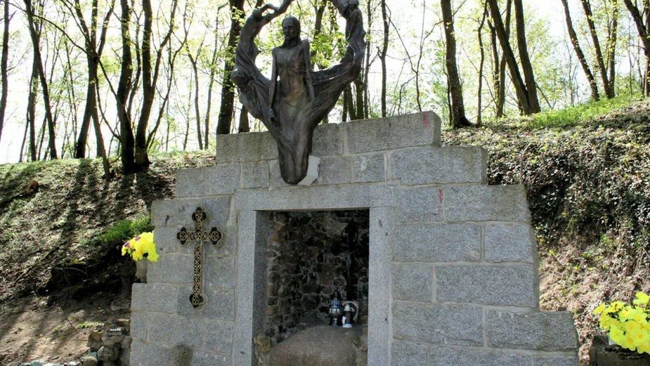 Kapliczki Kalwarii Ujskiej zostały niedawno odnowione