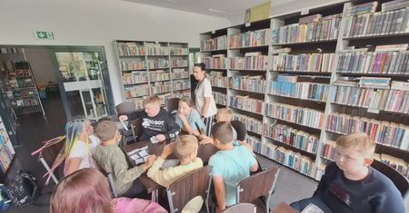 Poraj: Książka w naturze. Literacka przygoda pełna zagadek i dobrej zabawy