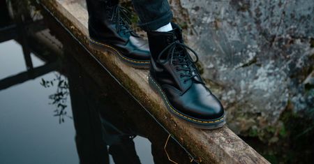 Te buty wracają na ulice! Skąd pochodzą kultowe Martensy?