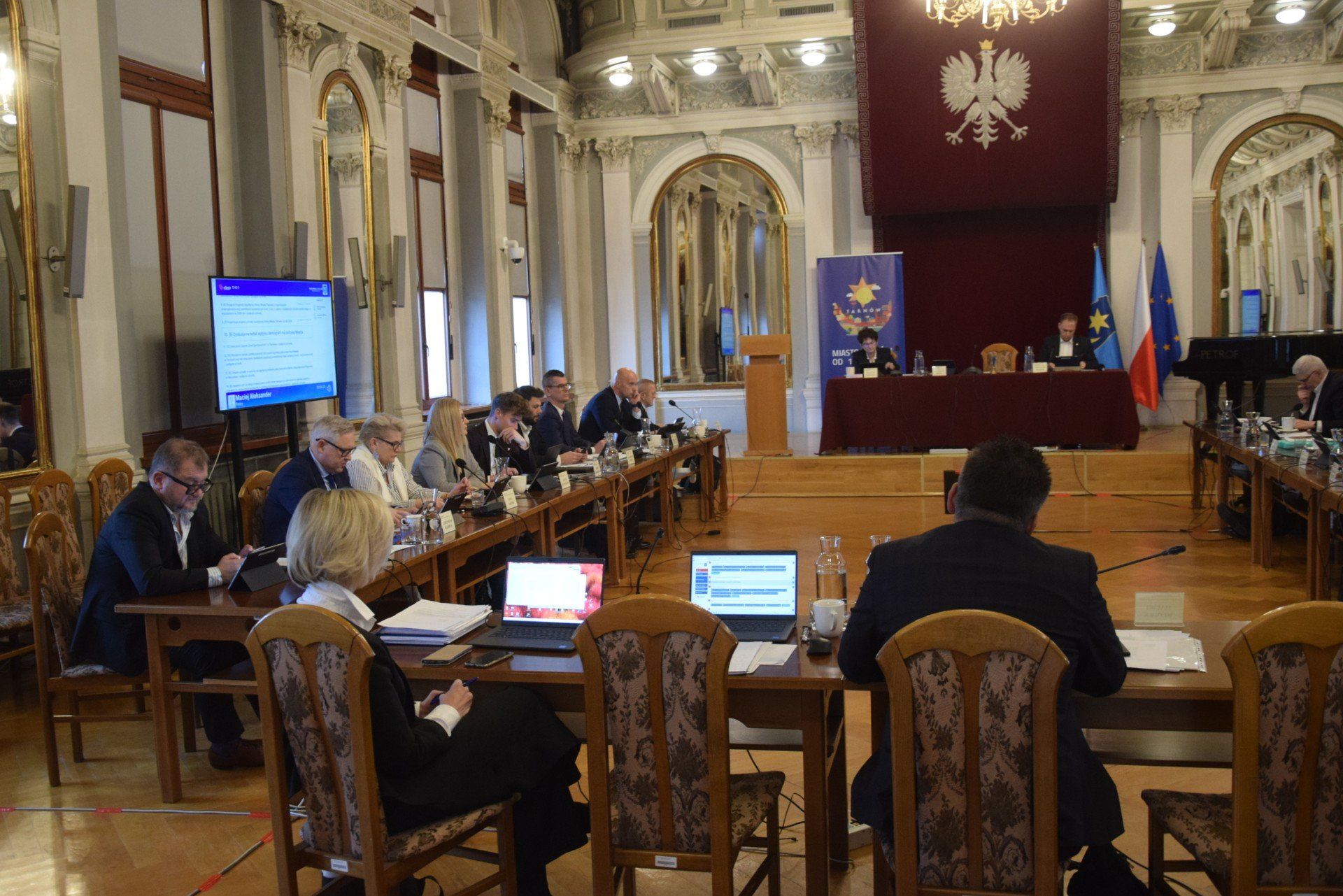 Radni długo dyskutowali nad połączeniem XXI LO Sportowego i SP nr 20 w Tarnowie w Zespół Szkół Sportowych