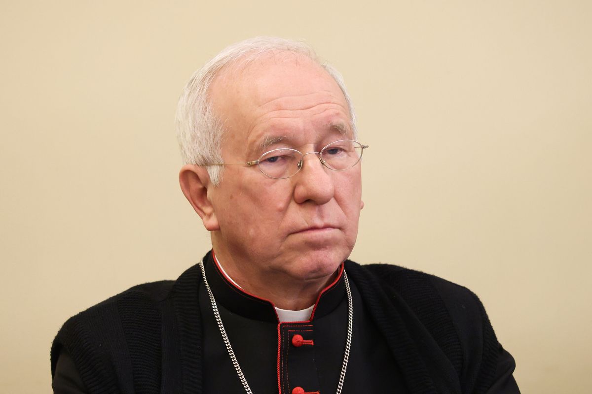 Biskup Andrzej Dziuba
