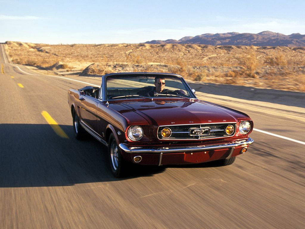 Ford Mustang I: ewolucja od malca po Bossa [galeria zdjęć] 11