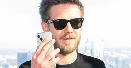 TYLKO NA PUDELKU: Antek Królikowski chciał, by fragment o chorobie znalazł się w programie "Przez Atlantyk": "Sam to zaproponował"
