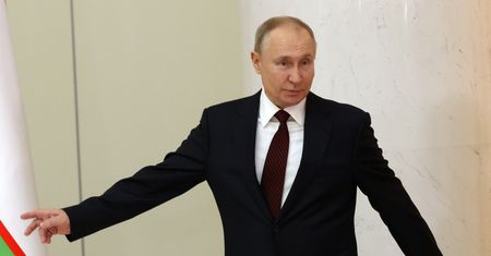 "Nieprzyjazne państwa" mogą spłacić długi za gaz w walutach. Jest dekret Putina