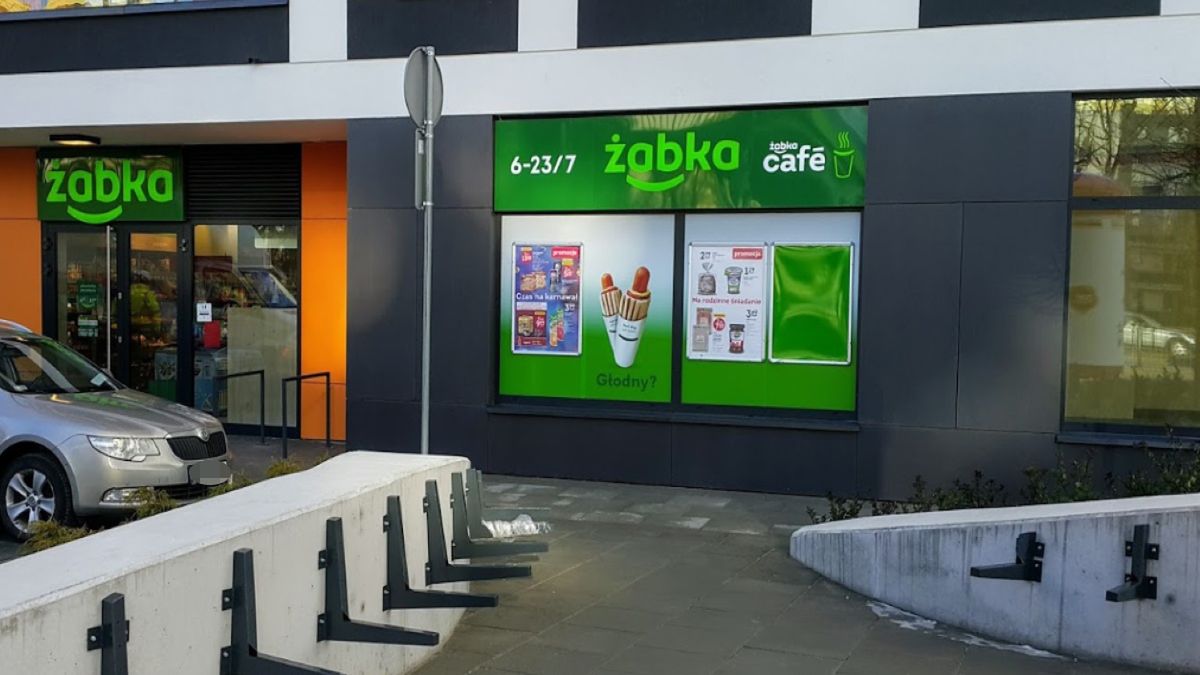 Do Żabki wracają happy hours. Wiemy, które produkty będą kosztowały po 2 złote