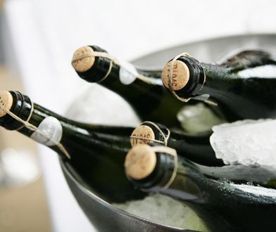 Wielkie fałszerstwo włoskiego wina. 30 mln puszek prosecco do kupienia przez portal Alibaba