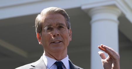 Zwrot Trumpa w sprawie ceł. Tak tłumaczy to sekretarz skarbu USA