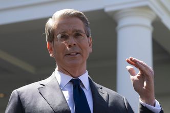 Zwrot Trumpa w sprawie ceł. Tak tłumaczy to sekretarz skarbu USA