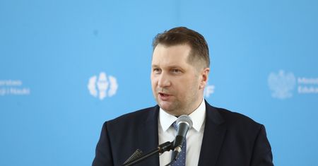 Dyrektorzy dostali 7 dni. 14 polskich szkół na celowniku prokuratury