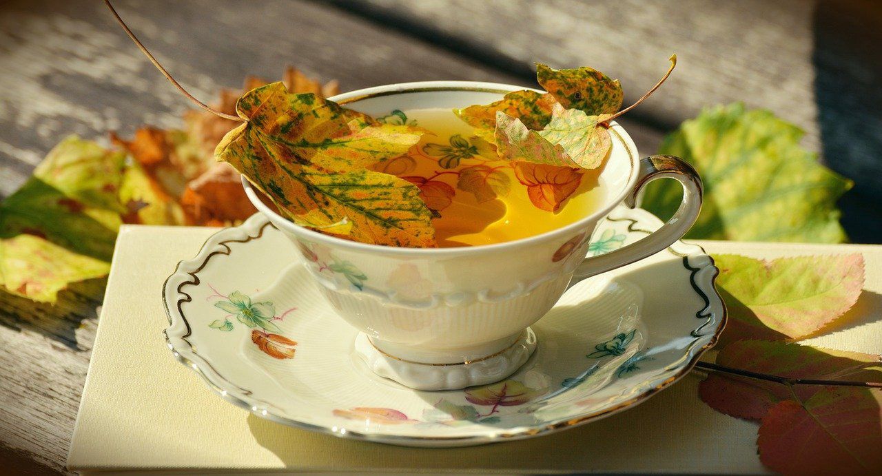 Idealna na jesień. Przepis na wyborną herbatę ze zdrowymi dodatkami