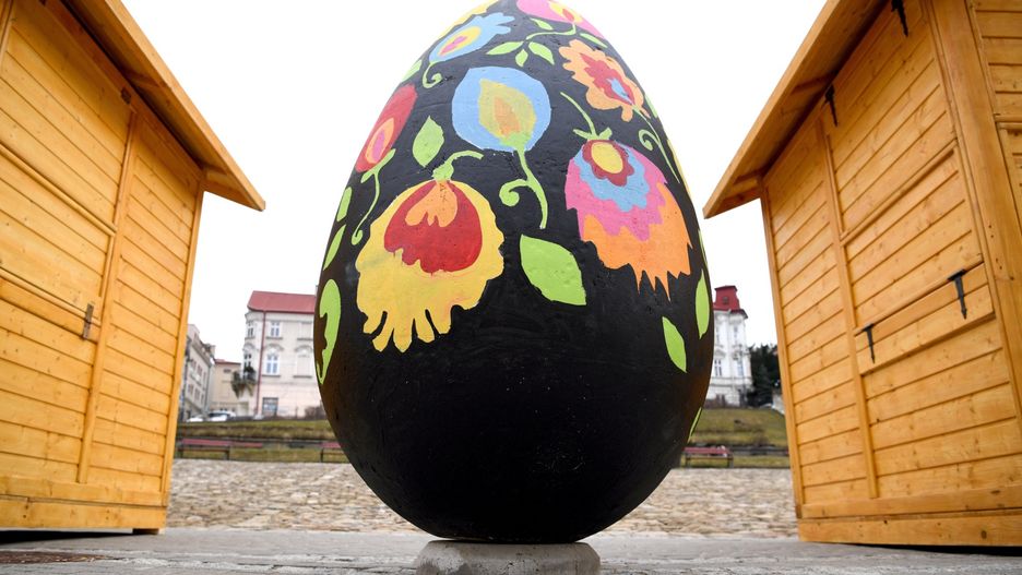 Wielkanoc 2021 coraz bliżej. Gigantyczne pisanki w Przemyślu 